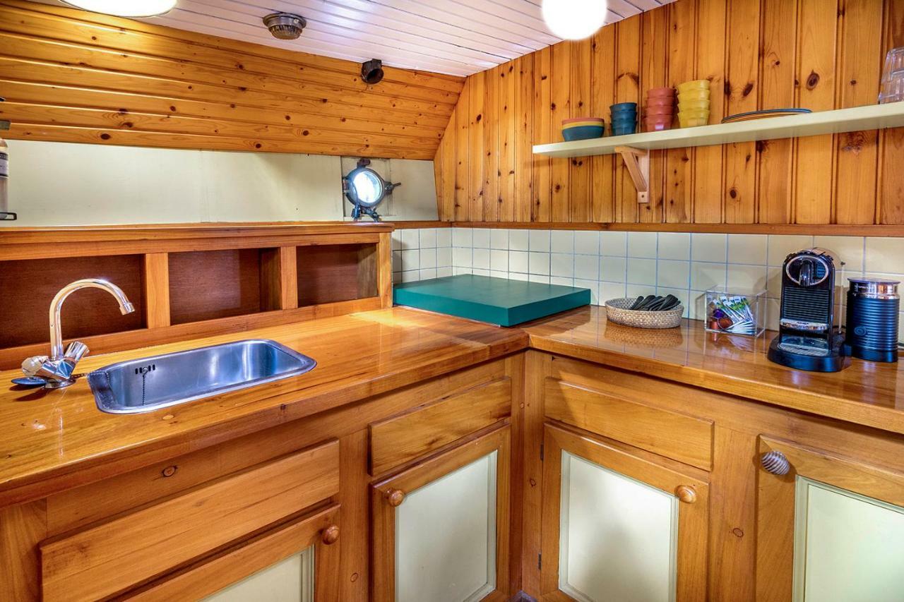 Asile Flottant Hotel Амстердам Екстериор снимка